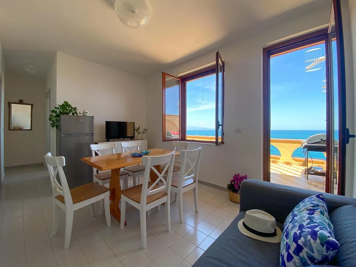 Jerry Beach House Agnone Bagni Italien