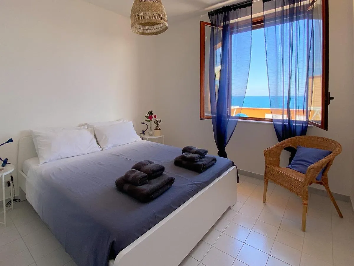 Jerry Beach House Agnone Bagni 0*,